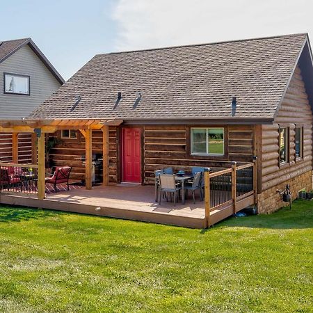 Whispering Pines Cabin With Pool, Lake And Golf Access! Villa Pine Lake Buitenkant foto